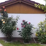 Gemuetliche Mit Garten By Interhome Apartmán