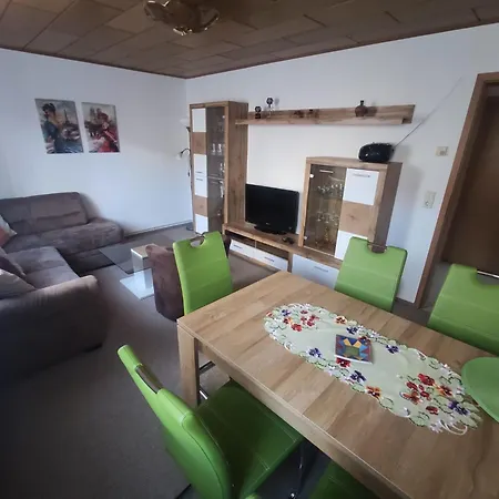 شقة Apartment Gemuetliche Ferienwohnung Mit Garten By Interhome *