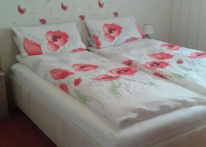 شقة Apartment Gemuetliche Ferienwohnung Mit Garten By Interhome