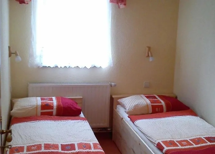 شقة Apartment Gemuetliche Ferienwohnung Mit Garten By Interhome *